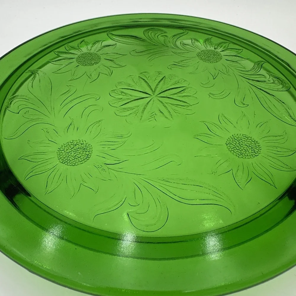 Vintage Jeannette Sunflower Uranium Glass Footed Cake Plate 10